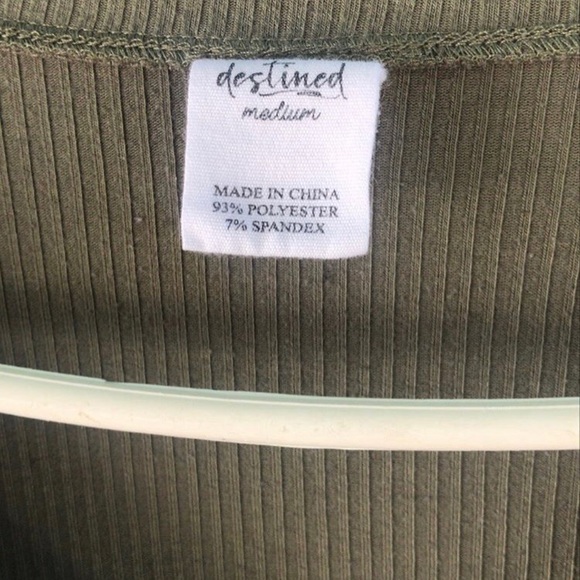 **SOLD**VNECK RIBBED CROP TILLYS - Picture 2 of 2